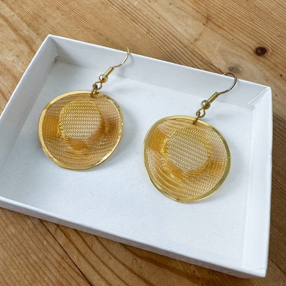 Cowgirl Hat Earrings - Picture 1 of 4